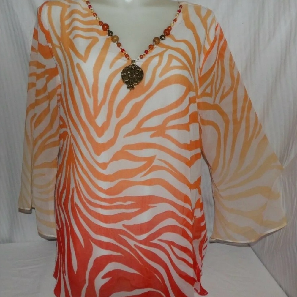 Metro 22 women’s orange and white beaded blouse.  Size 1X NWT